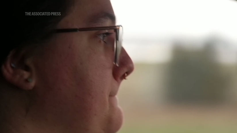 Indiana TSA agent turns to food bank as paycheck stops during government shutdown